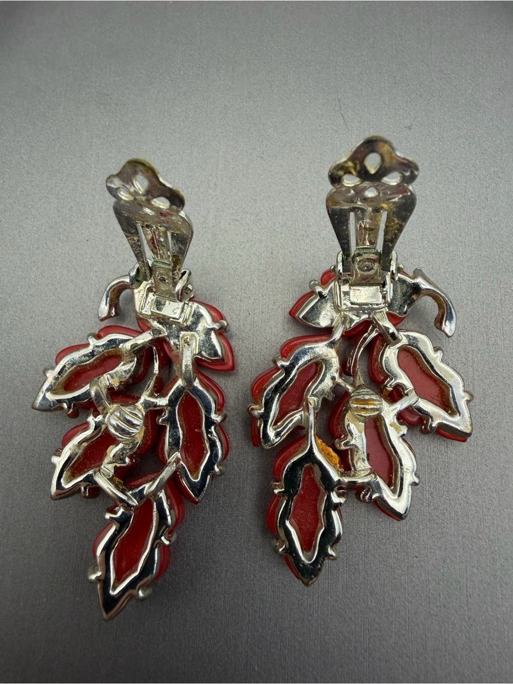 Lisner Red Leaf Cluster Thermoset Clip-On Earrings Vintage 2” - Picture 6 of 10